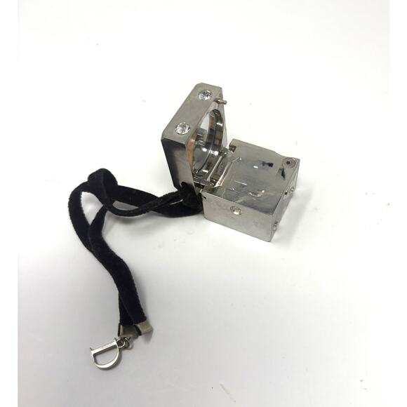 Christian Dior Play Swarovski Diamond Cube Lip Gloss EMTY CUBE “” - Picture 5 of 5